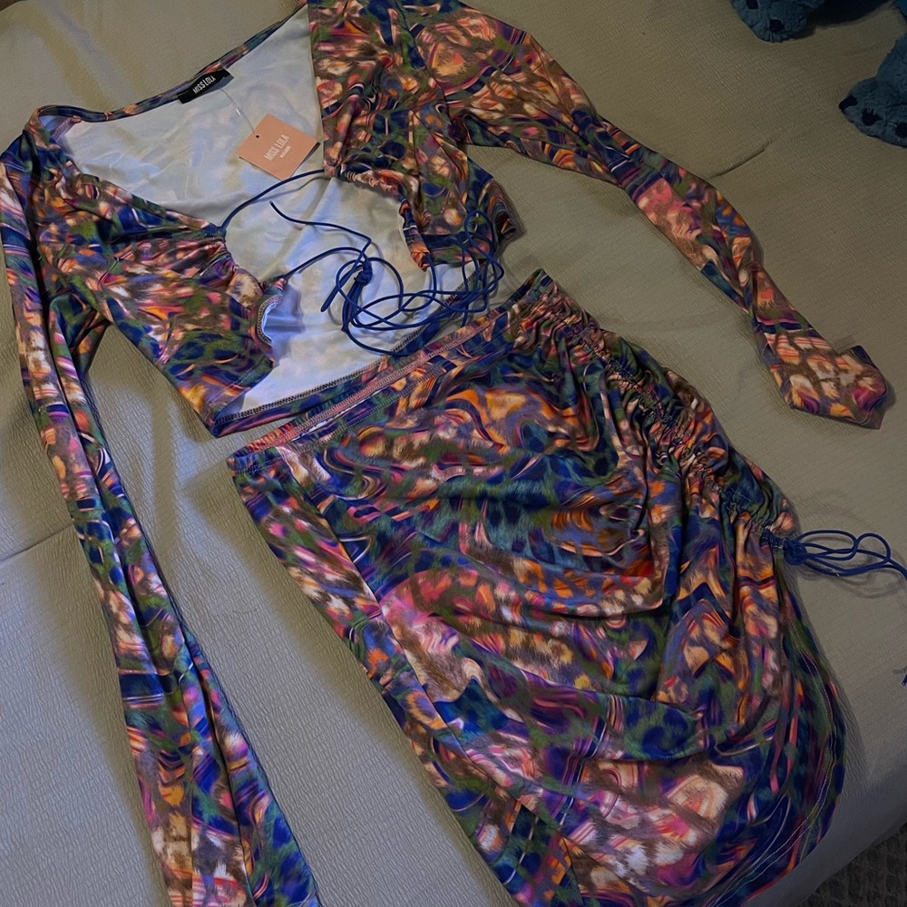 miss lola two piece - Picture 2 of 3